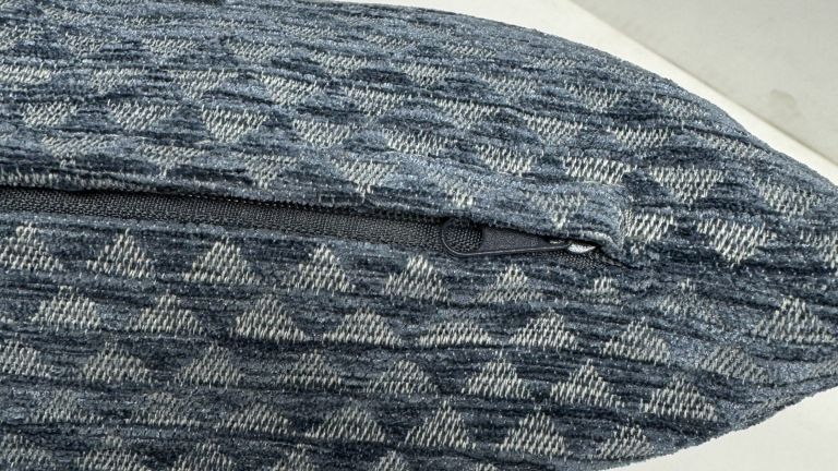 Preview: Dekokissen Parker blau Reißverschluss