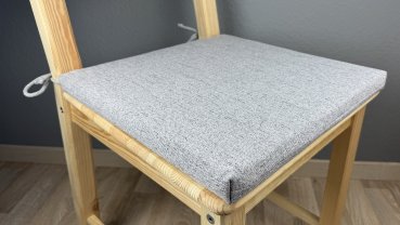 Stuhlauflage Sia hellgrau auf Stuhl1