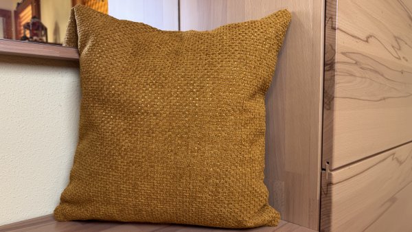 Dekokissen Recy auf Bank